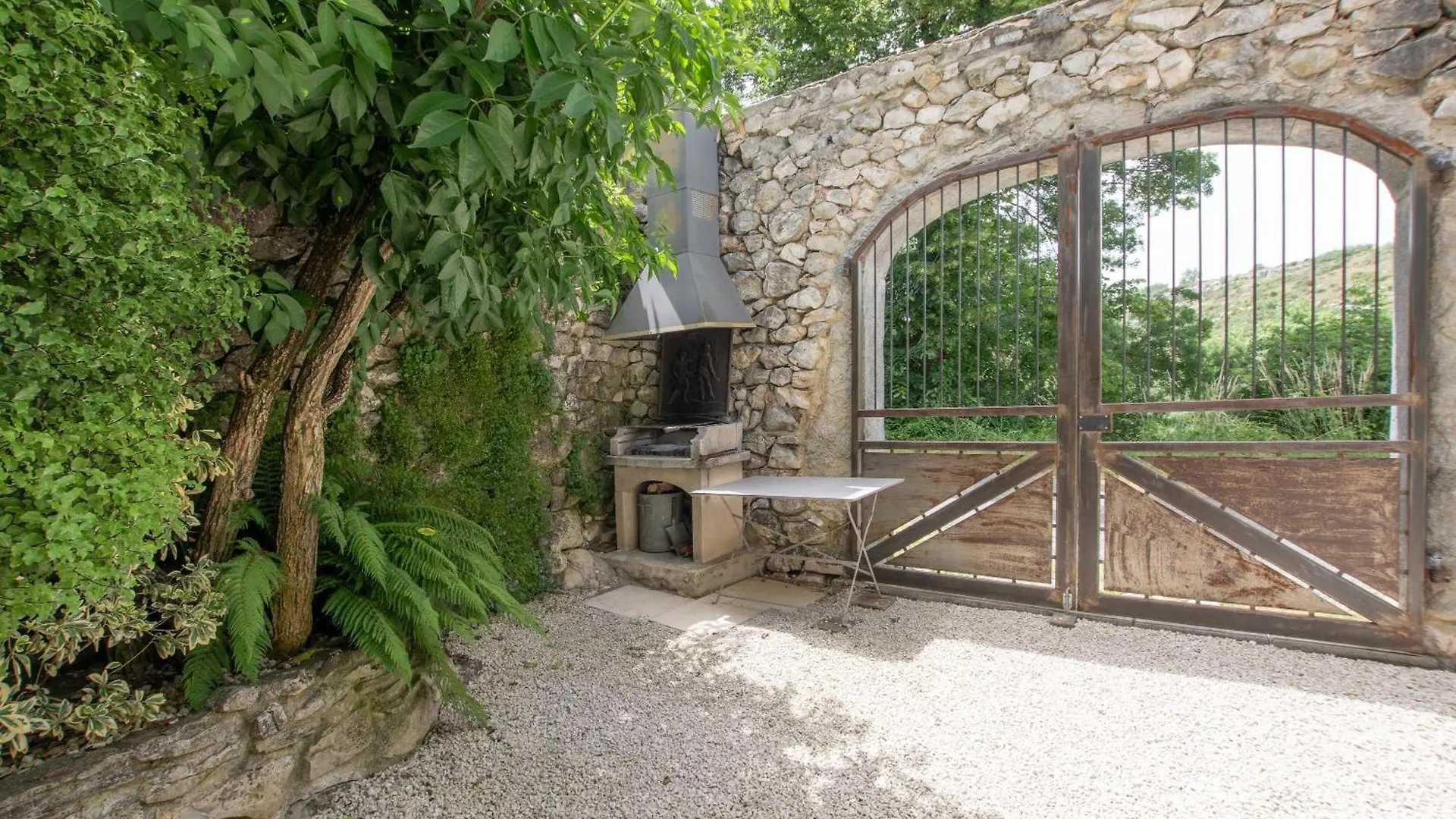 Maison De Vacances Avec Piscine Gras France
