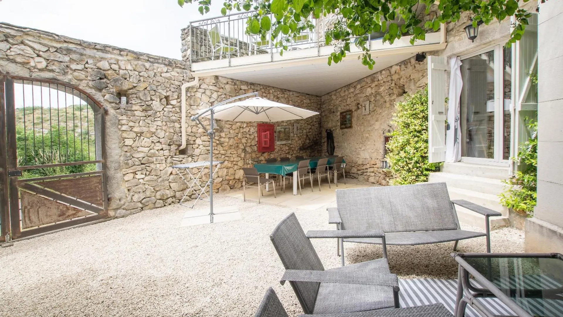 Maison De Vacances Avec Piscine Gras Holiday home